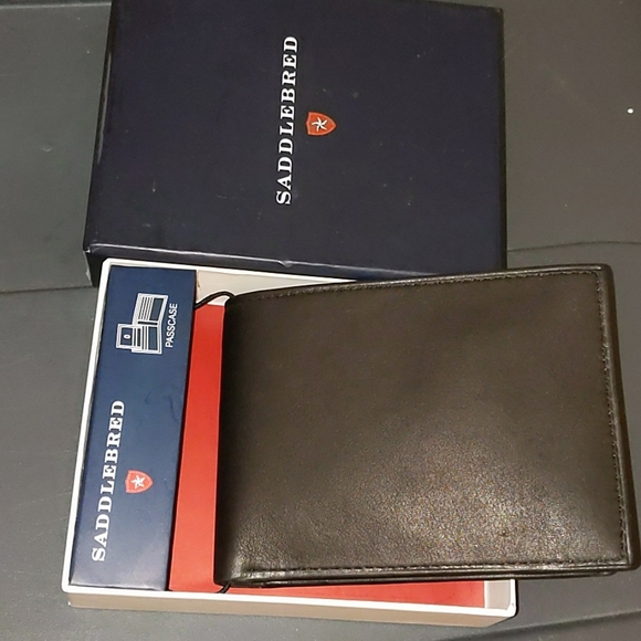 New! Saddlebred black leather wallet and passcase - Picture 5 of 8